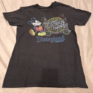 Disneyland Mainstreet Electrical Parade T-shirt GLOWS IN THE DARK